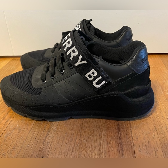 Burberry Ronnie Sneakers - Picture 2 of 8